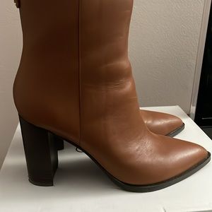 Calvin Klein Yenny Boots